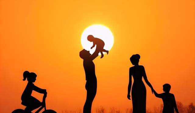 獨(dú)生子女父母光榮證謝幕，多孩時(shí)代悄然而至